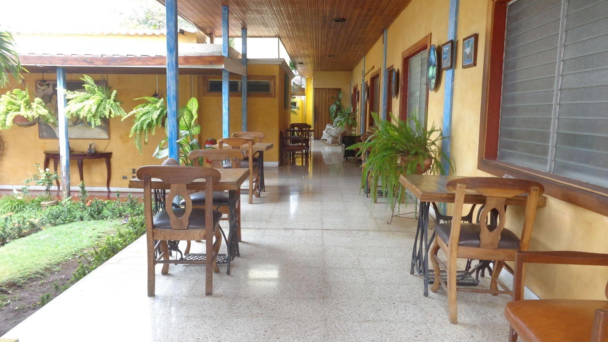 Hotel Villa Americana Managua Exterior photo